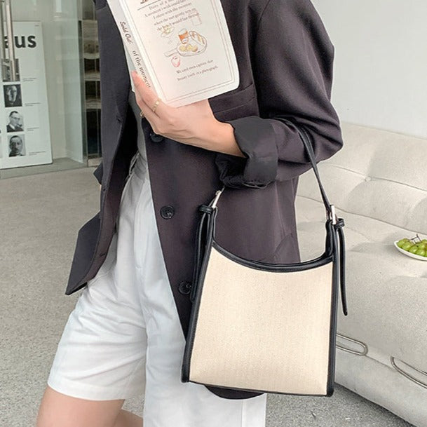 Arken | Mini Schultertasche Carlize