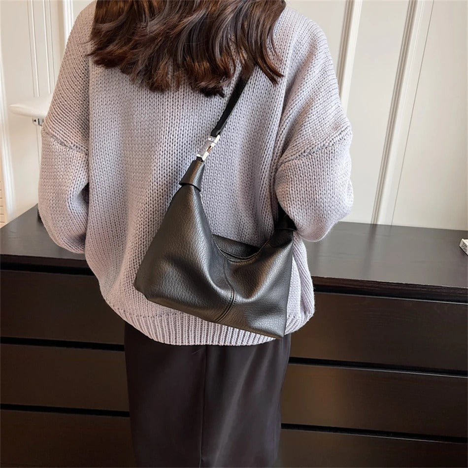 Arken | Roly Crossbody Bag