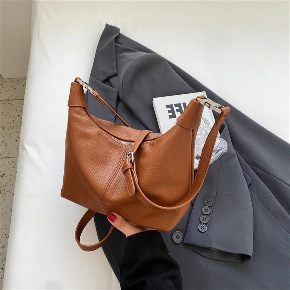 Arken | Roly Crossbody Bag